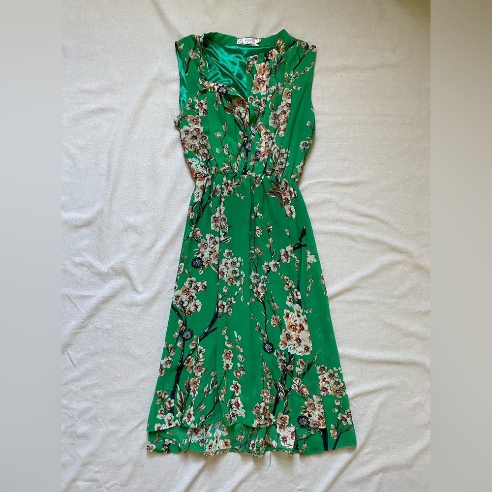 Lovely sleeveless dress size M/L